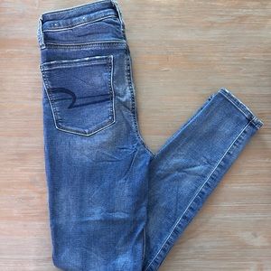American Eagle super hi-rise skinny jegging. Size 2.